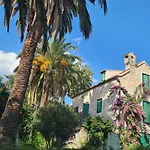 Cindro House Вилла *
